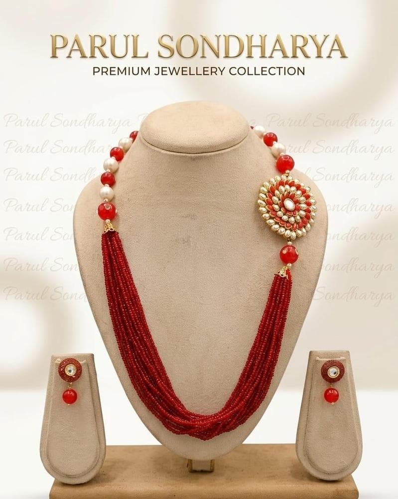 Red Coral Beaded Kundan Round Pendant Necklace Set with Earrings