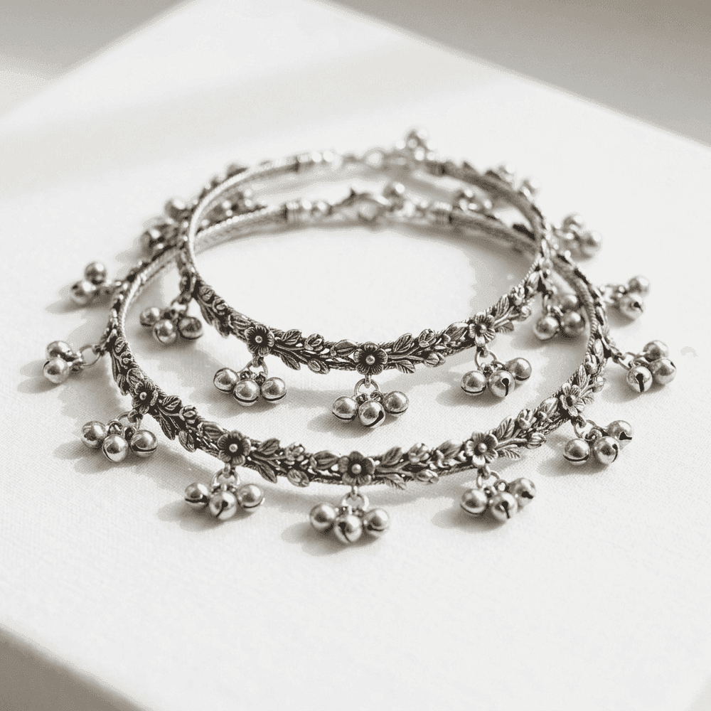 Handcrafted Silver Flower Anklet view 2