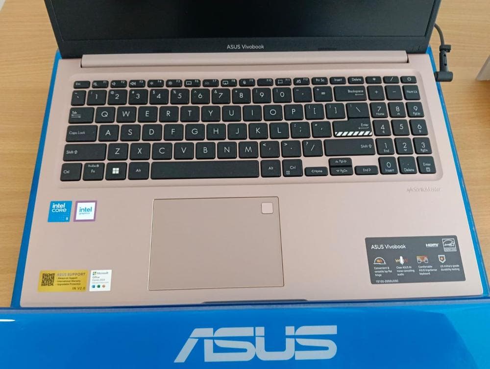 ASUS Vivobook 15 (Intel Core 5 120U) view 3