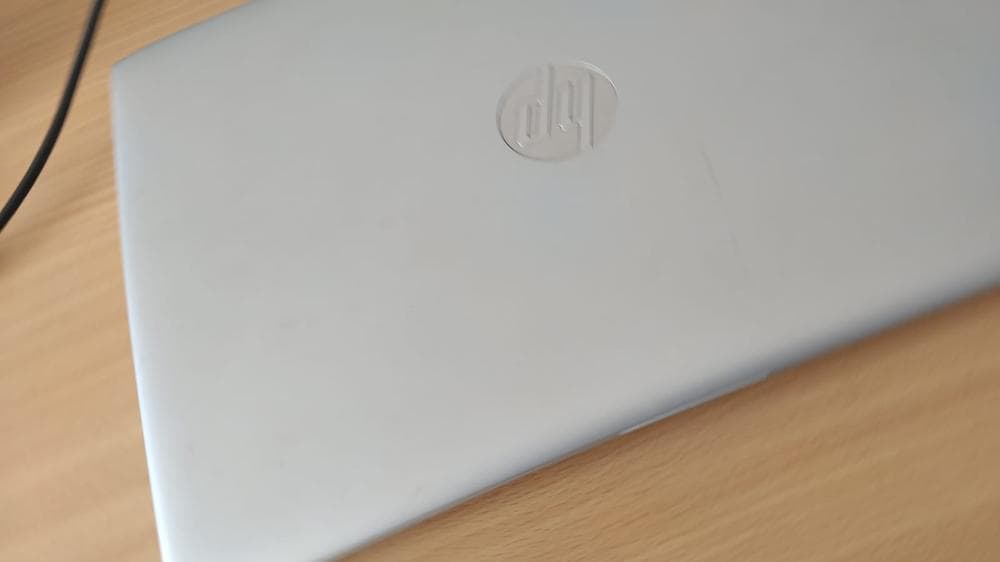 HP Laptop i5 8th Gen view 4